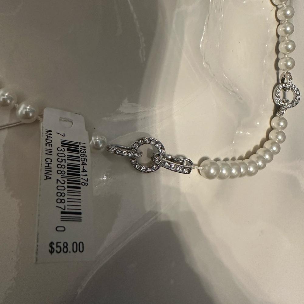 NWT Lauren by Ralph Lauren Faux Pearl and Rhinestone Necklace - Picture 2 of 3